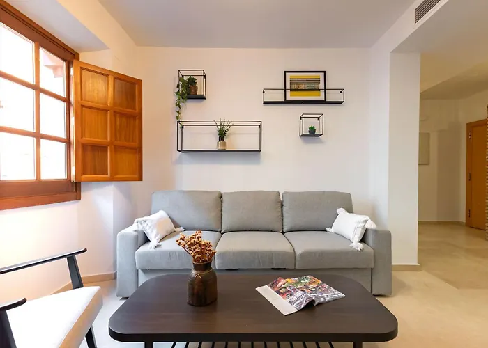 Charming 2 Bedroom Apartment At San Marcos Plaza By Ocityzen